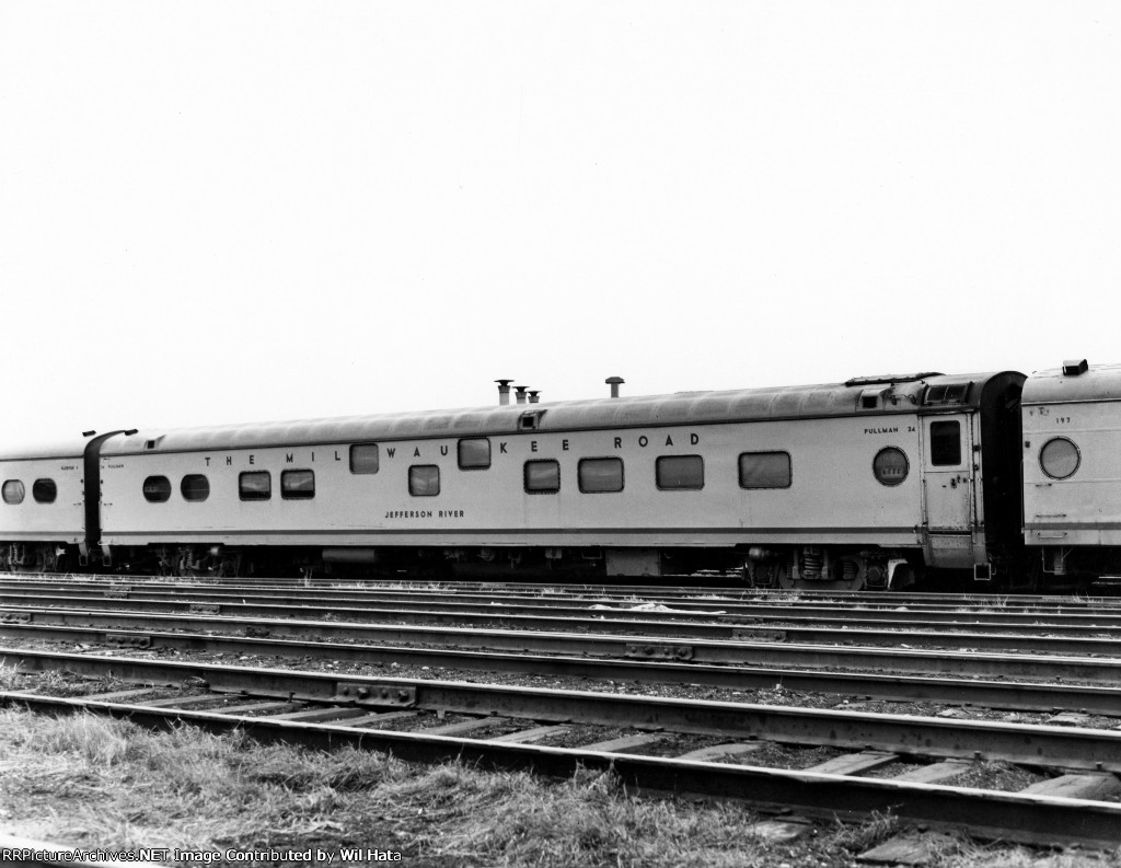Milwaukee Road 8-6-4 Sleeper 24 "Jefferson River"